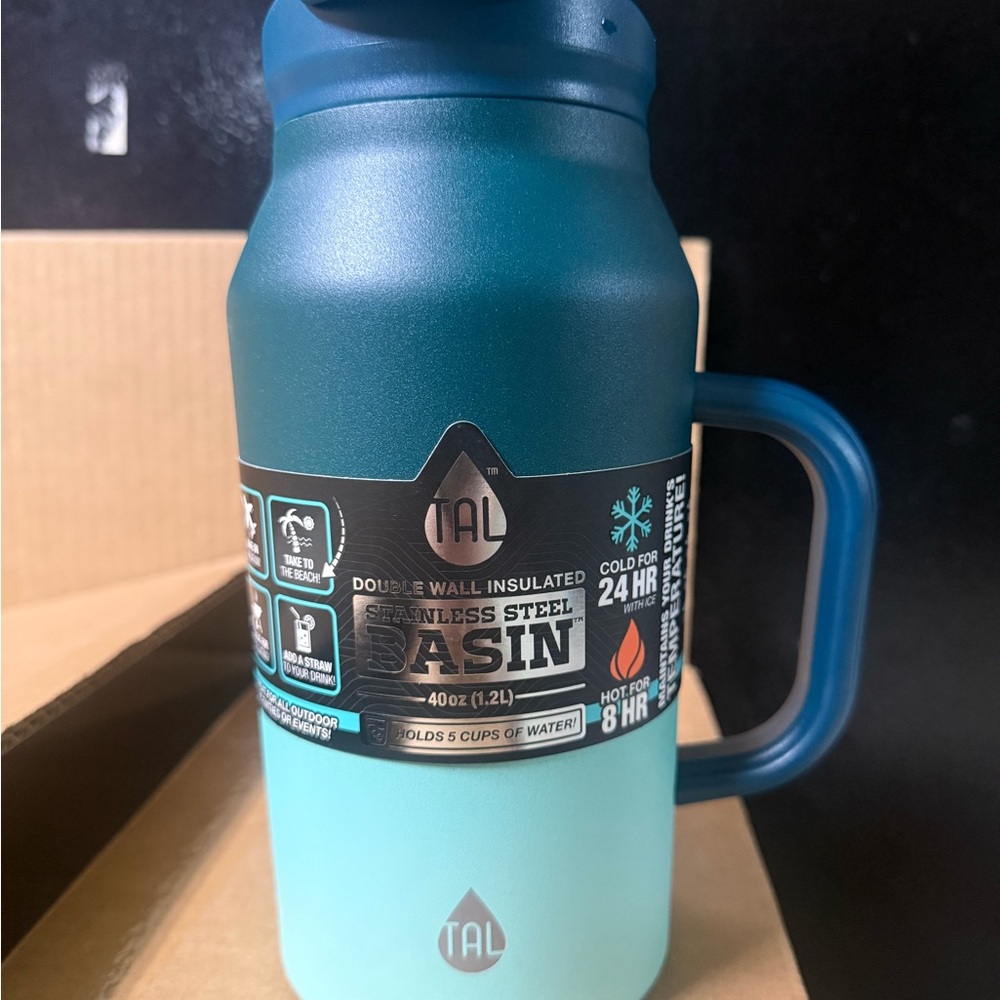 Blue Insulated Water Bottle with Sturdy Handle